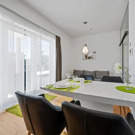 Gartenwohnung 아파트 Pörtschach am Wörthersee