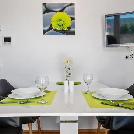 아파트 Gartenwohnung Pörtschach am Wörthersee